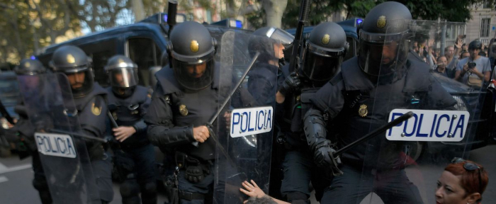 Près de 300 policiers blessés dans les violences en Catalogne