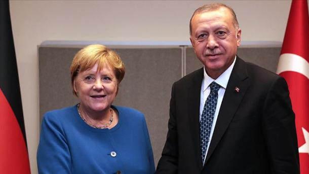   Erdogan y Merkel evalúan los avances sobre el noreste de Siria  