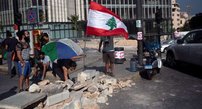     Proteste im Libanon:   Aktivisten blockieren Zufahrt zu Checkpoint an Grenze zu Syrien  