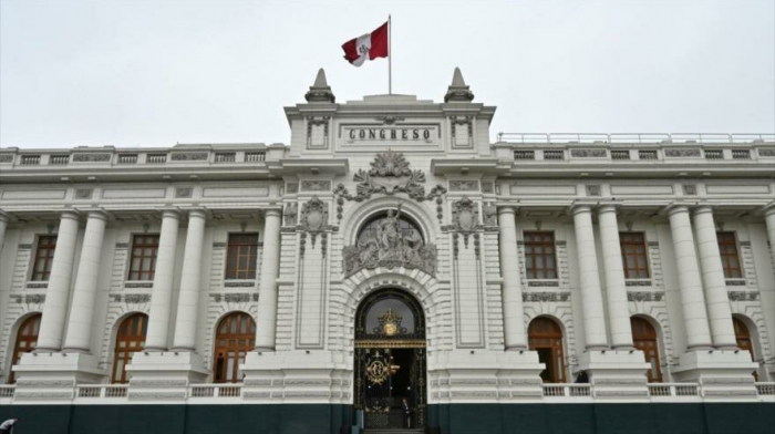 Corte de Perú acepta demanda contra la disolución del Congreso