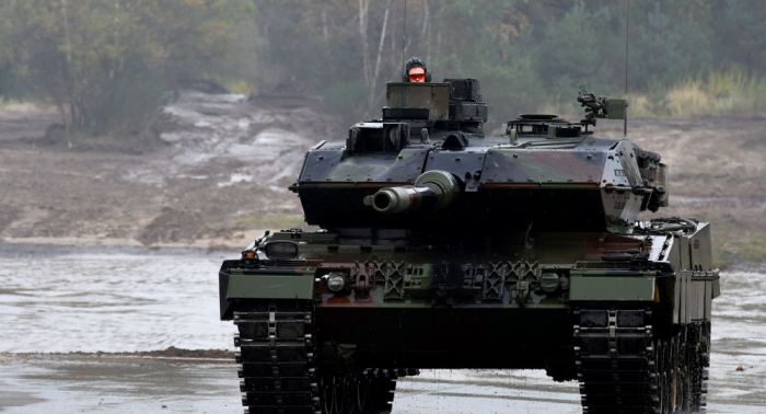   Endlich „Panzer, die fahren“? Erste aufgemotzte Leopard 2 an Bundeswehr und Nato-Partner übergeben  