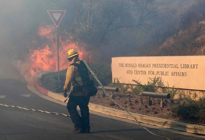 California wildfire threatens Reagan library
