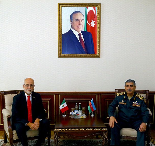  Azerbaijani defense minister meets with Mexican ambassador 
