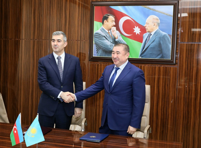 Aserbaidschan und Kasachstan unterzeichnen Abkommen über Migrationszusammenarbeit -  FOTO  