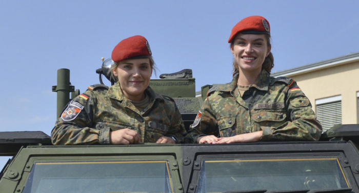 Kein Handschlag für Frauen: Bundeswehr durfte Soldaten entlassen