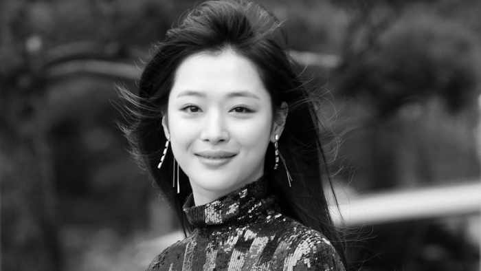   Encuentran muerta a la popular cantante y actriz surcoreana Sulli, de 25 años  