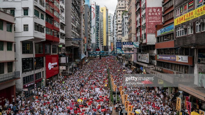 هونغ كونغ تعتزم إلغاء قانون أشعل فتيل الاحتجاجات