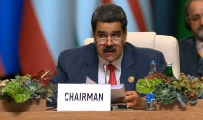 Maduro Bakıdan səsləndi: "Biz diz çökməməliyik"