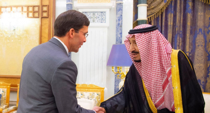 تفاصيل لقاء الملك سلمان ووزير الدفاع الأمريكي في الرياض