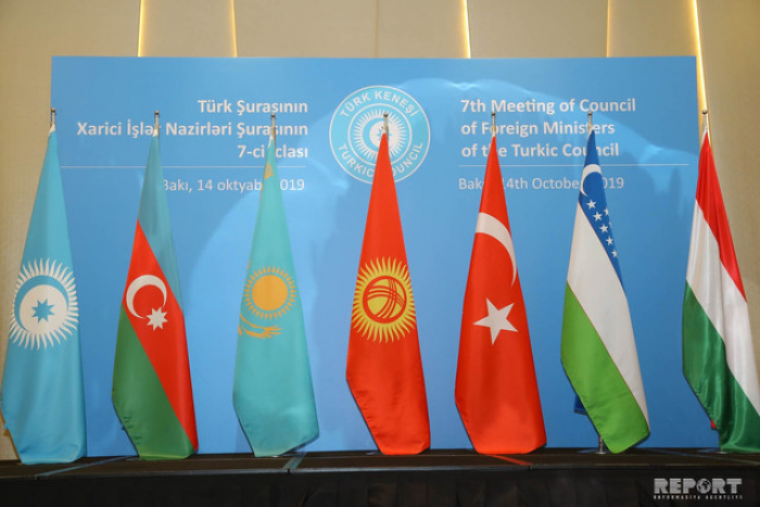 Kirguistán transfiere presidencia del Consejo Turco a Azerbaiyán