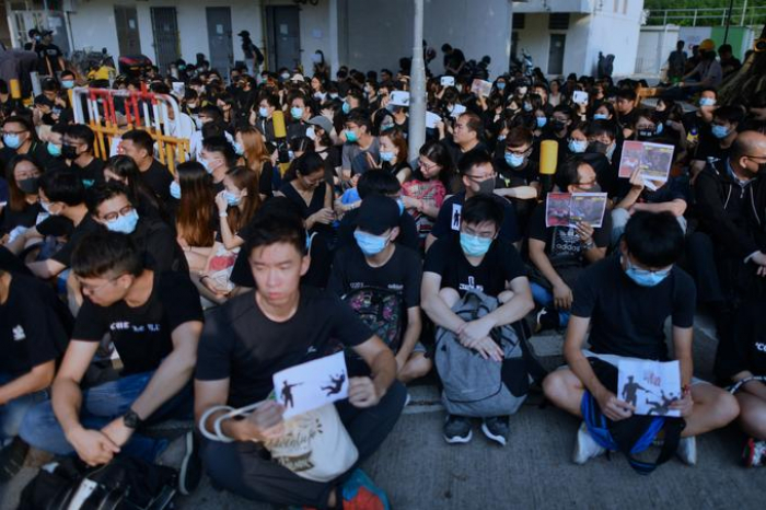  Hongkong:  sit-in devant l