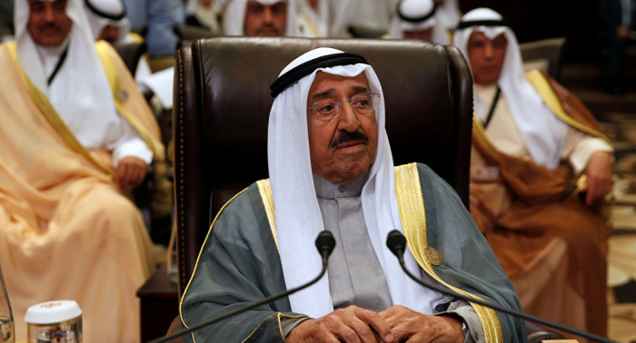 أمير الكويت يعود للبلاد بعد رحلة علاج في أمريكا