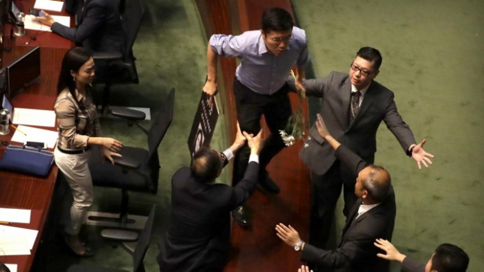 Erneut chaotische Szenen im Stadtparlament