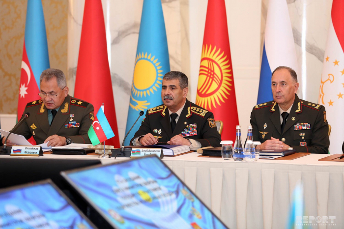   La reunión del Consejo de Ministros de Defensa de la CEI termina en Bakú  