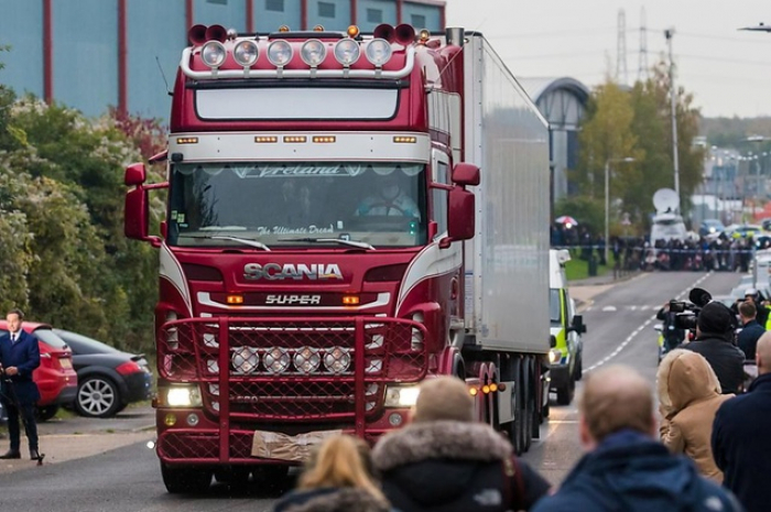 39 corps à bord d’un camion en Angleterre: trois personnes libérées