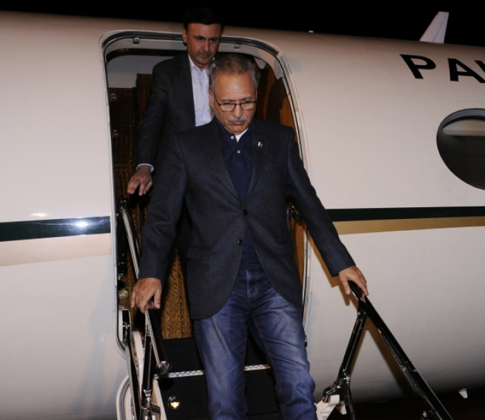  Le président pakistanais arrive en Azerbaïdjan 