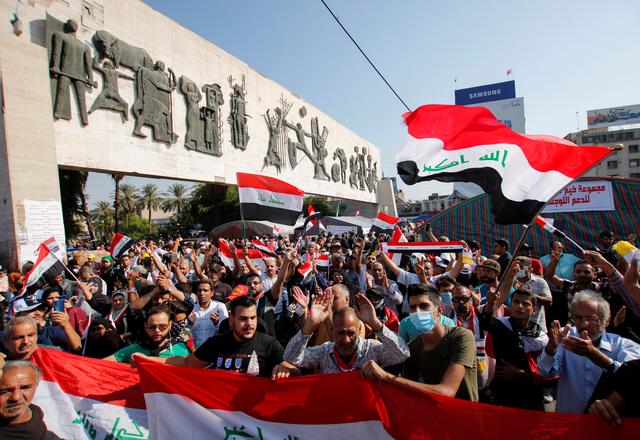 Protesters block roads to Iraqi port, demand end to foreign meddling