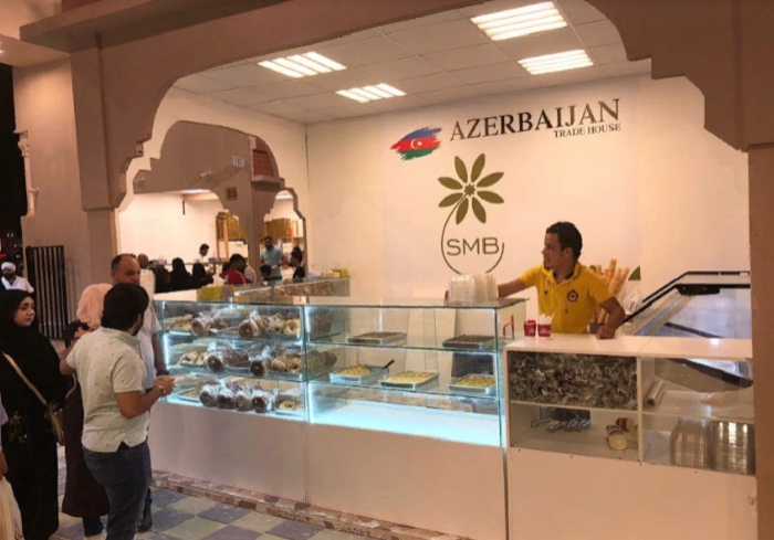  Azerbaiyán presenta sus productos en EAU 