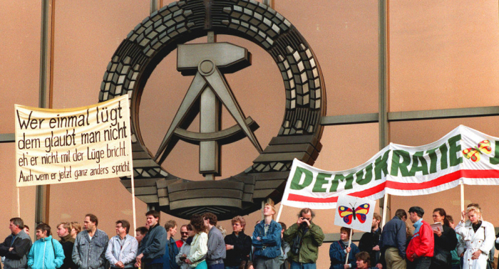   4. November 1989 in Ost-Berlin: Hunderttausende gegen SED-Allmacht und Egon Krenz  