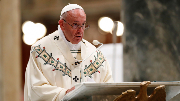 El papa Francisco denuncia que ha "comenzado a renacer el hábito de perseguir a los judíos"