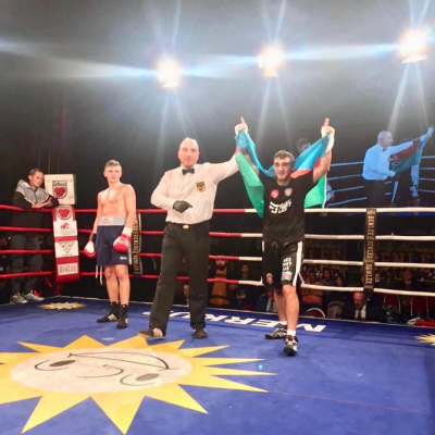   Boxeador azerbaiyano gana la tercera victoria en el ring profesional  