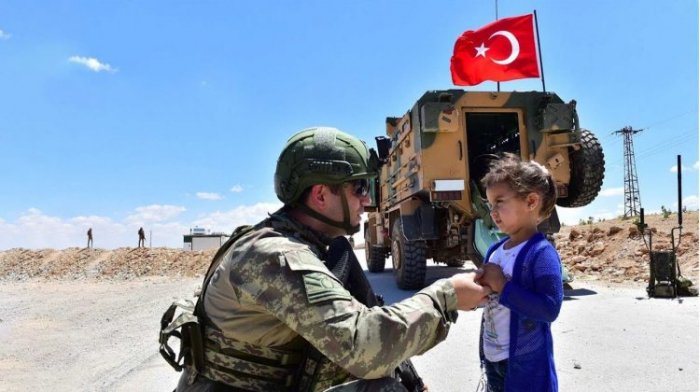 Türkiyə terrorçuların dağıtdığı məktəbləri bərpa edir