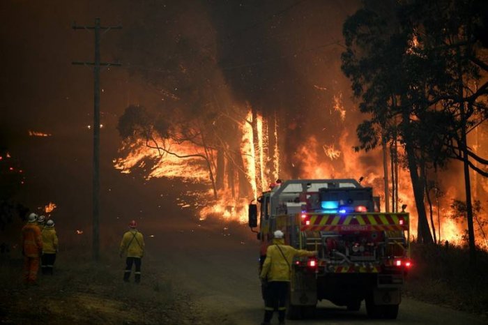 Schools close across Australia