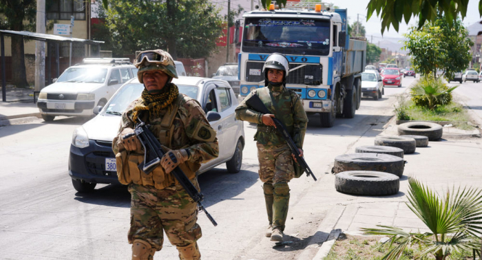 El Gobierno de facto boliviano atribuye a "extrema necesidad" la presencia militar en la calle