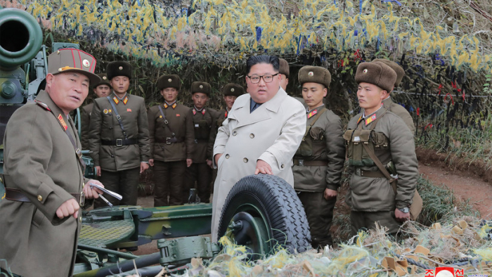Corea del Sur rechaza los ejercicios de fuego de artillería realizados por Pionyang en una zona fronteriza bajo supervisión personal de Kim