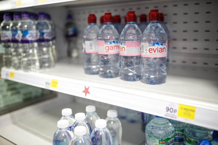   Supermarkets urged to offer water refills to curb plastic waste  