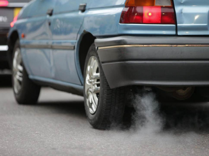 Living near busy roads ‘increases risk of lung cancer by 10 per cent’