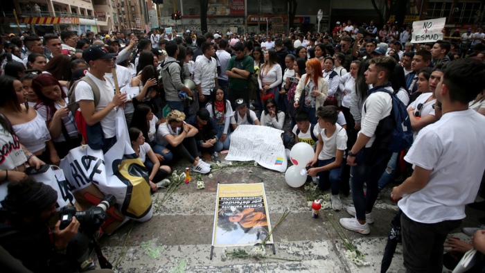   Muere el joven herido en Bogotá por el impacto de una granada de gas lacrimógeno    