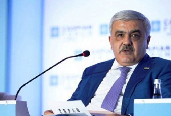     Rovnag Abdullayev  : SOCAR controla la cantidad de las emisiones en sus empresas  