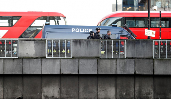 British police shoot dead knife man at London Bridge, declare terrorism incident