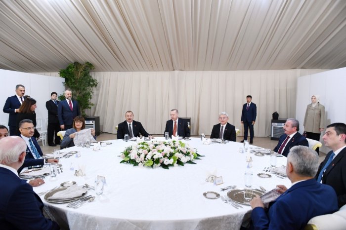  Ilham Aliyev, en una cena con Erdogan -   FOTOS    