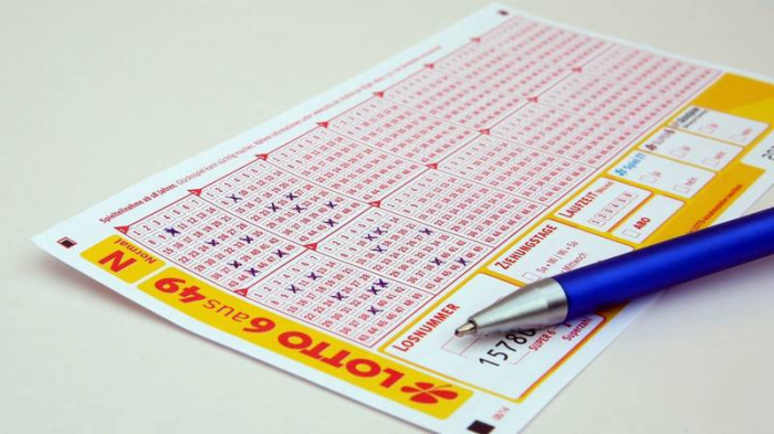 Una pareja se vuelve millonaria gracias a un error que les ayudó a ganar el mismo sorteo de lotería dos veces
