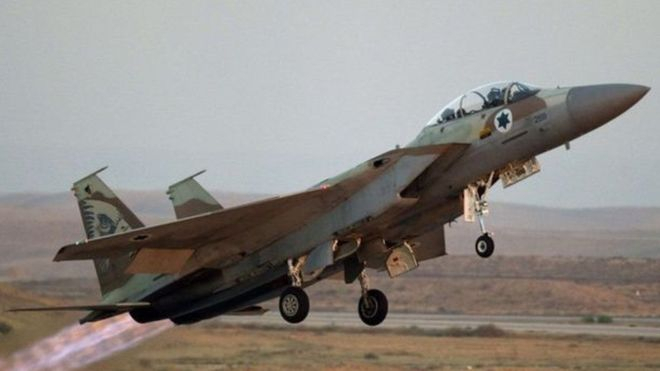إسرائيل تستهدف "عشرات المواقع التابعة للحكومة السورية وإيران" داخل سوريا