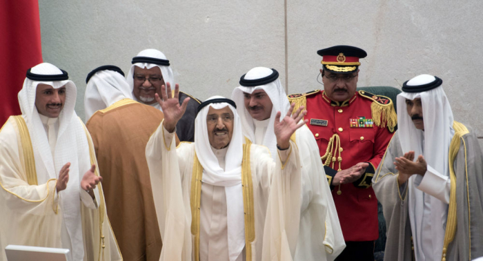 أمير الكويت يوجه رسالة إلى إيران "الصديقة" ويدعو لتجاوز "الكارثة"