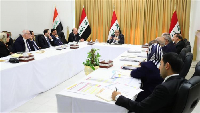 رئيس وزراء العراق يعد بتعديل وزاري وإصلاحات لتهدئة الاحتجاجات