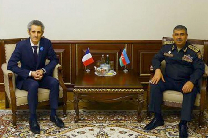  Azerbaijan Defense Minister meets with new French Ambassador 