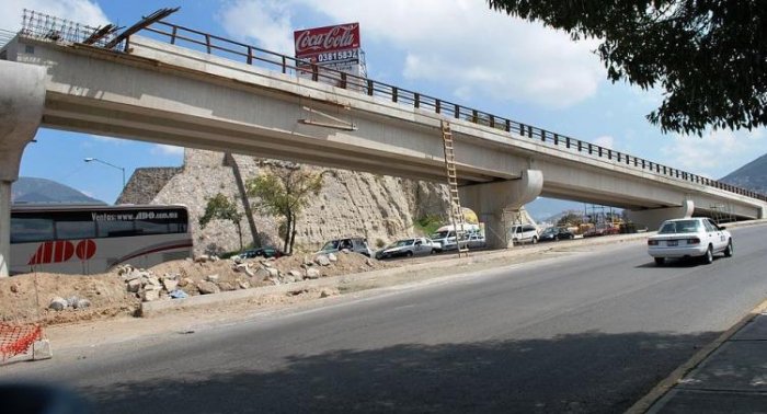 11 killed, 25 injured after three buses collide in Mexico
