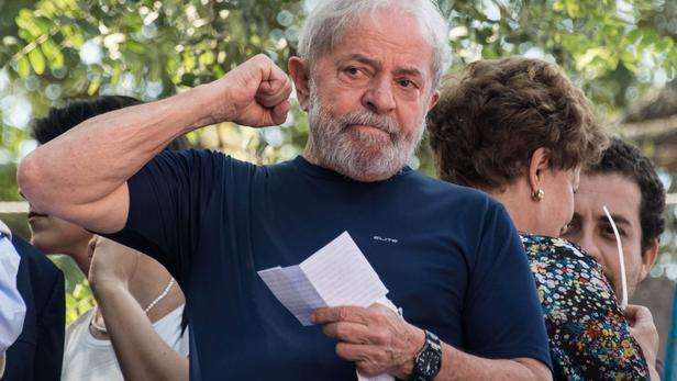 Brésil: Lula se rapproche d