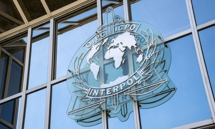   Crimes contre les femmes:   Interpol lance une traque mondiale contre huit fugitifs
