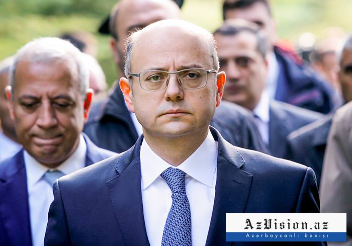   Le ministre azerbaïdjanais de l