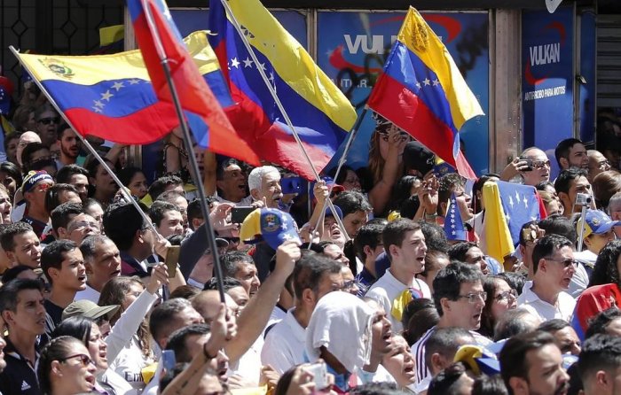 Colombian protests end with tear gas, curfew in city of Cali