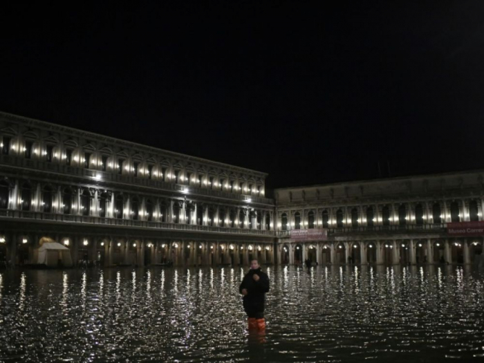 Venise inondée par une "acqua alta" historique