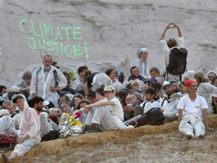 Des militants pour le climat veulent occuper une mine de charbon allemande