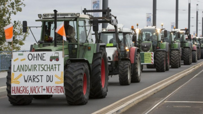 Traktorfahrer in Nordrhein-Westfalen unterwegs