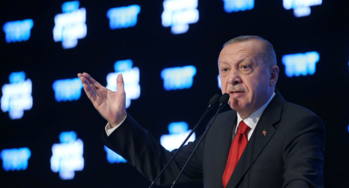 أردوغان يصل تونس للقاء قيس سعيد
 