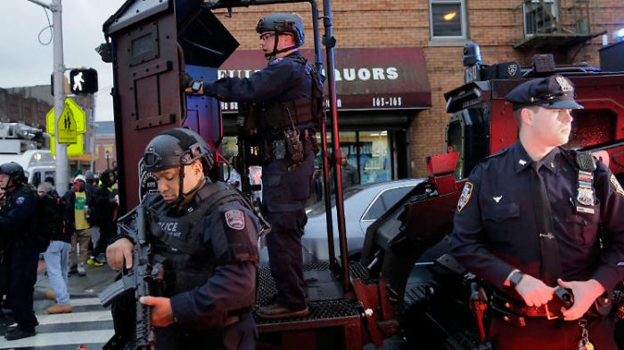   Sechs Tote bei Feuergefecht nahe New York  